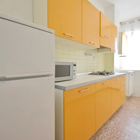 Apartment Centro Commerciale *