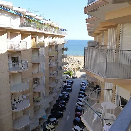 Centro Commerciale ليدو دي يسولو