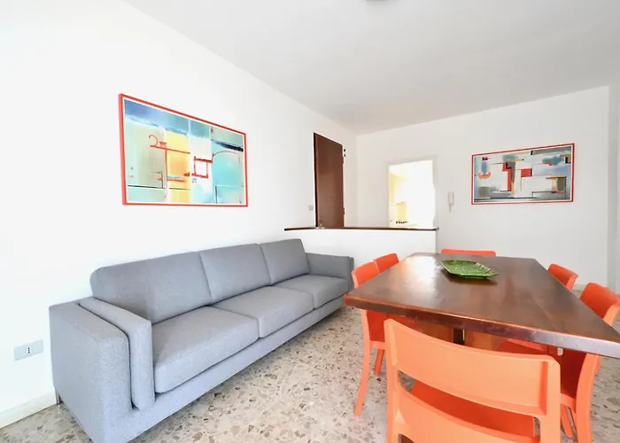 Centro Commerciale לידו די ג'סולו